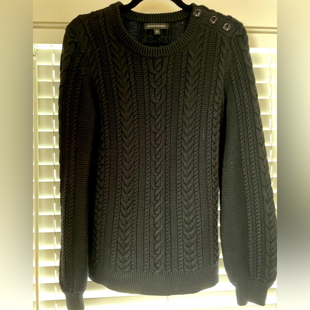 Banana Republic Women’s cable knit sweater